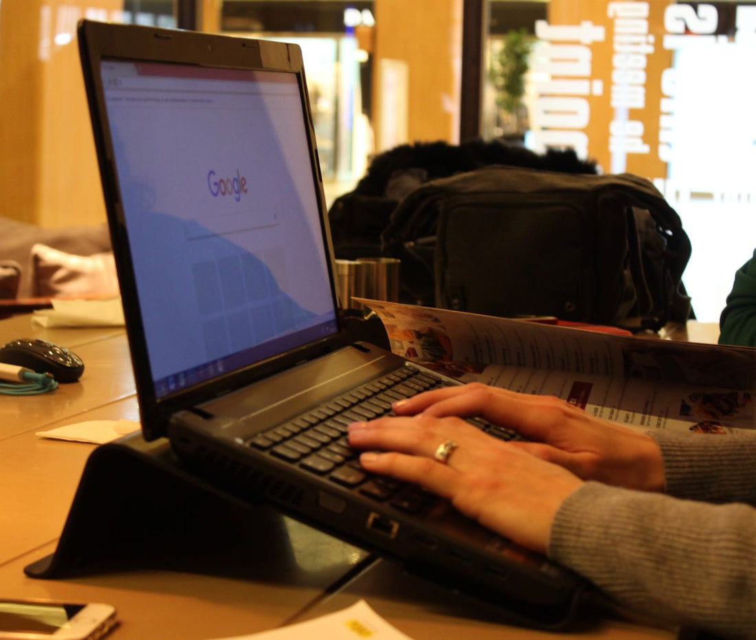 Laptop Standı Ne İşe Yarar? Ergonomik Çalışma İçin 7 Önemli Fayda